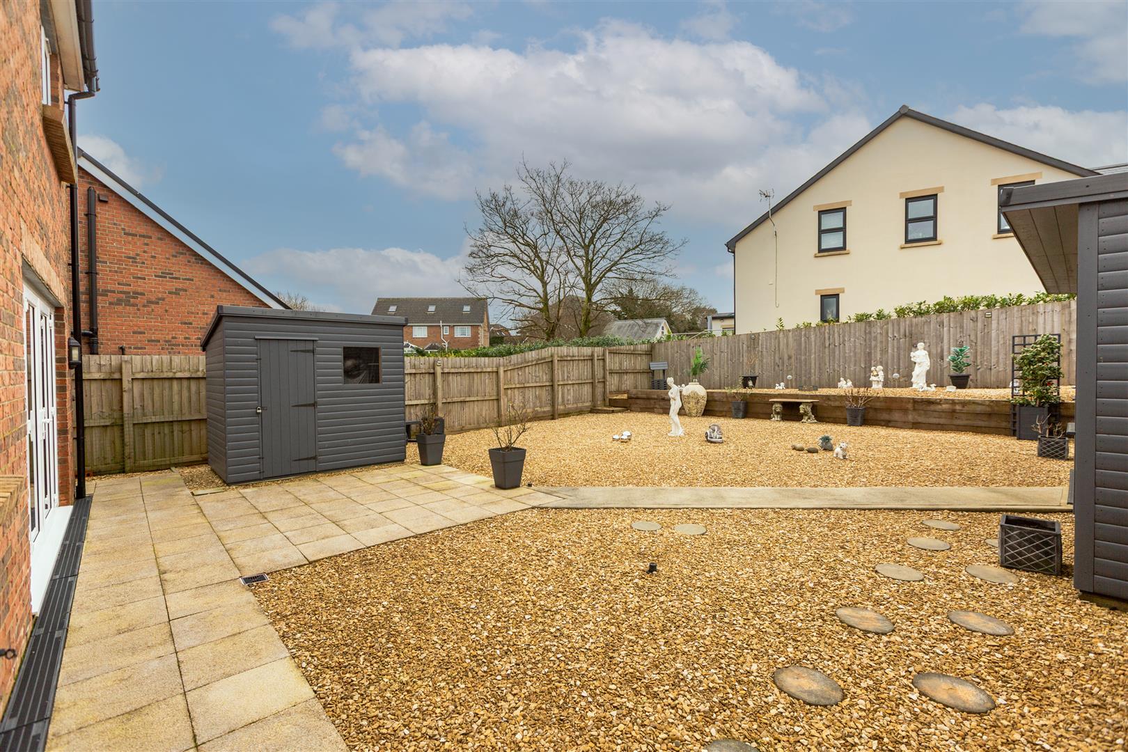 Clos Clemment, Five Roads, Llanelli, SA15 5YQ